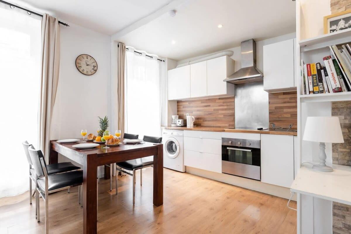 Avenue De Mars 2Br Daire Paris Dış mekan fotoğraf