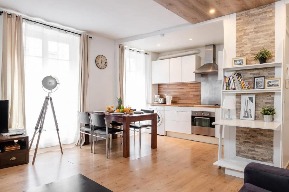 Avenue De Mars 2Br Daire Paris Dış mekan fotoğraf