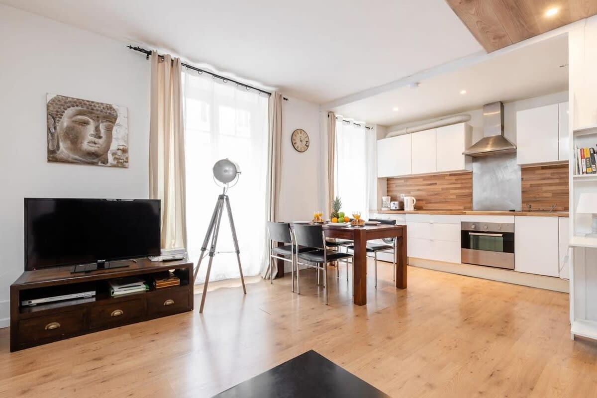 Avenue De Mars 2Br Daire Paris Dış mekan fotoğraf